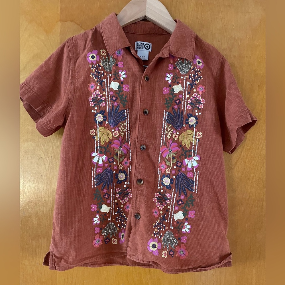 Brown patterned button up shirt sleeve sz 6-7